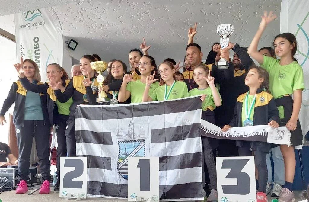 Atletismo Atletas Do Cd Leomil Festejam Conquista De Títulos Foto Cm Moimenta Beira