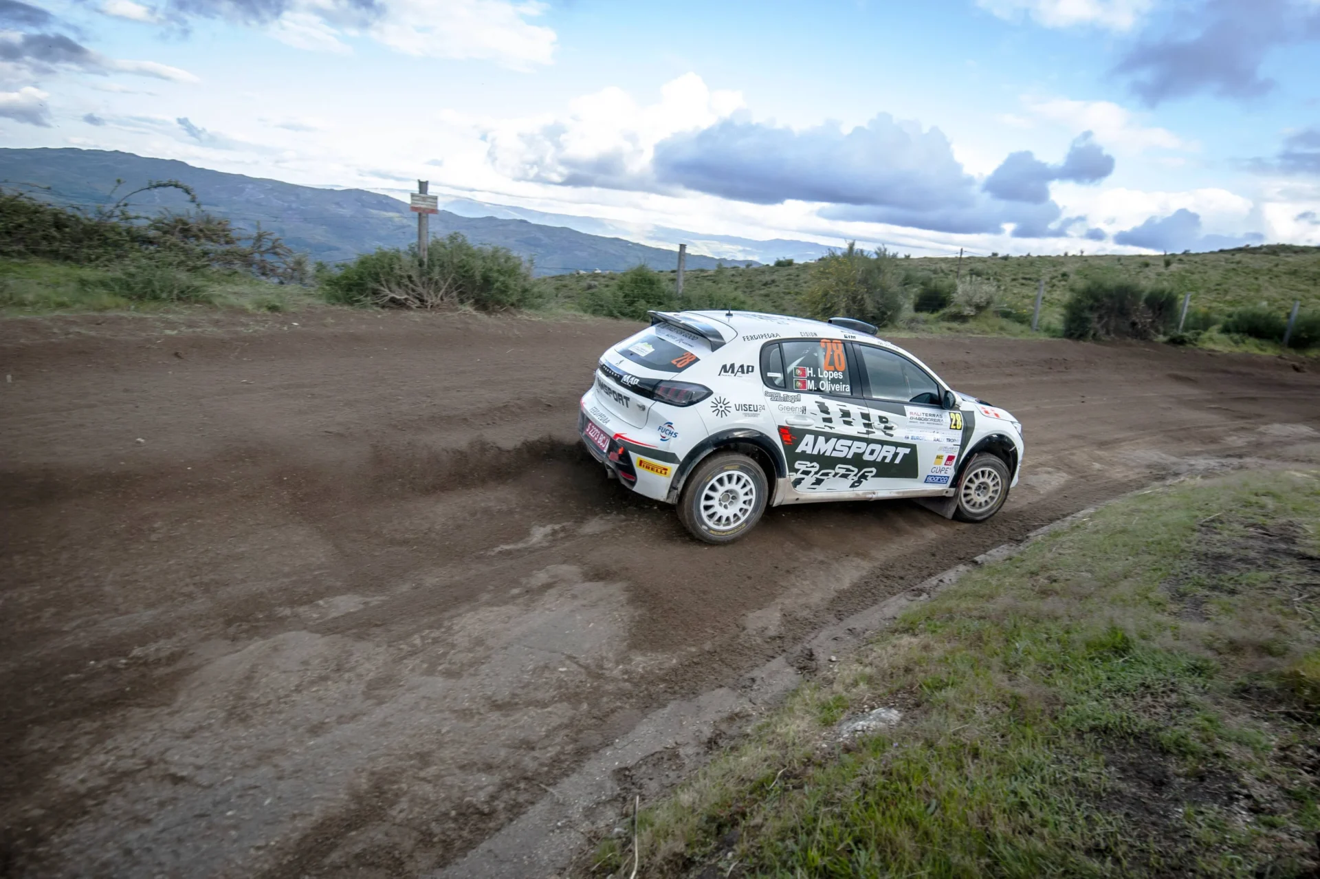 Automobilismo Viseense Hugo Conquista Na Alemanha O Seu Primeiro Tíulo Europeu Foto Hugo Lopes