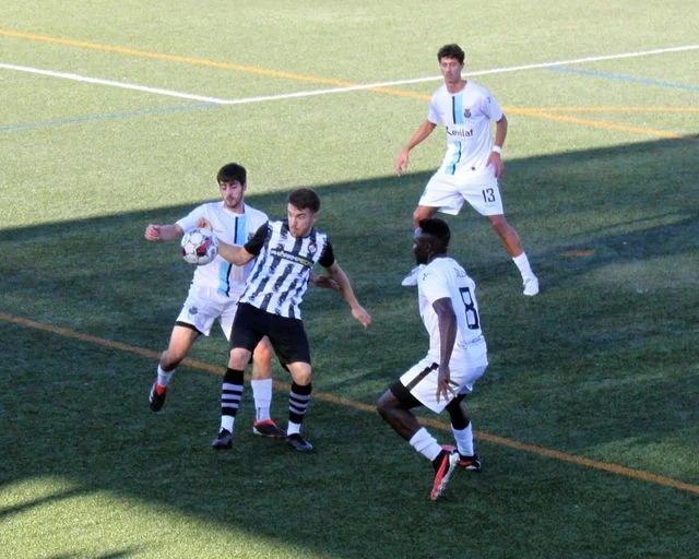 Divisão De Honra Lusitano Fc Vence Em Oliveira De Frades Após Saída Do Treinador Carlos Pontemieiro