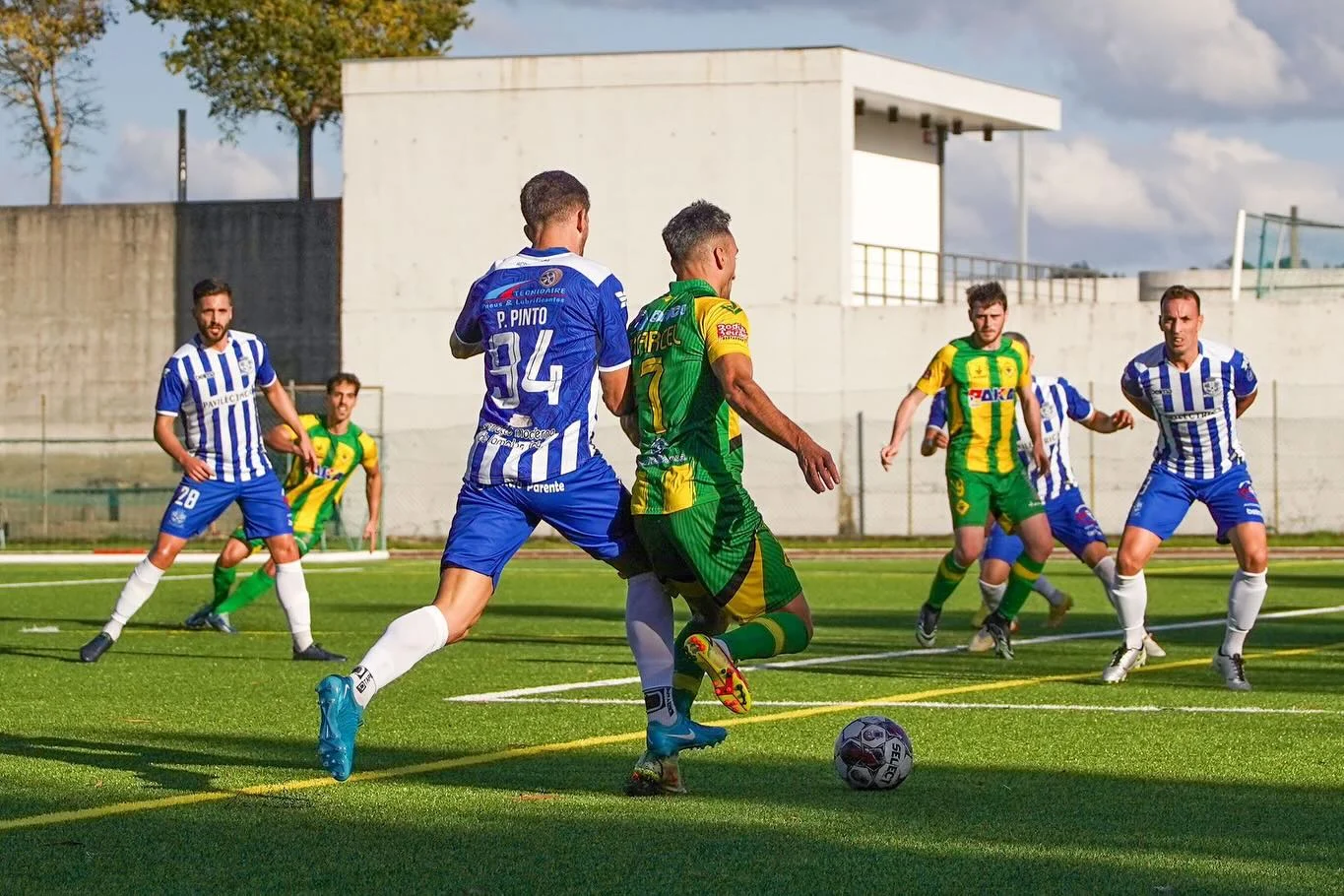 Af Viseu Ad Castro Daire Continua Na Perseguição Ao Líder Foto Ad Castro Arquivo