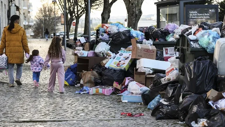 Lixo Lisboa Lusa