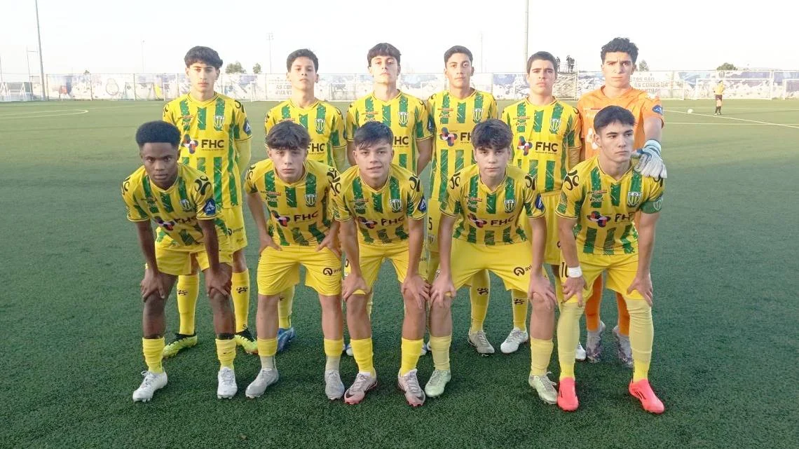 Equipa De Iniciados Do Cd Tondela Garantiram O Apuramento Para A Fase Do Título Foto Cd Tondela